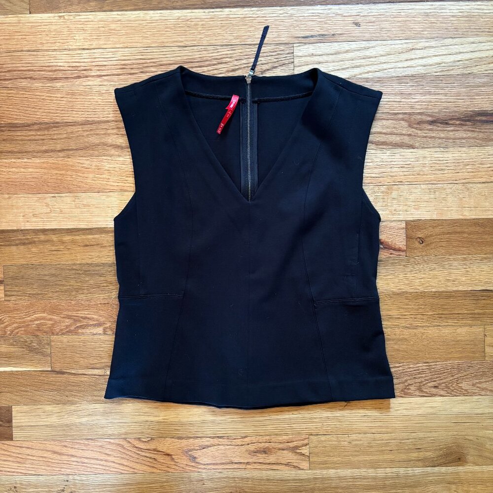 Spanx The Perfect V Neck Seamed Black Sleeveless Top, Size Medium